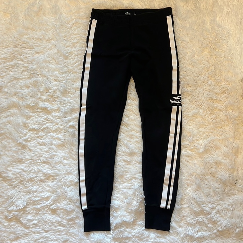Hollister joggers in black and white size small